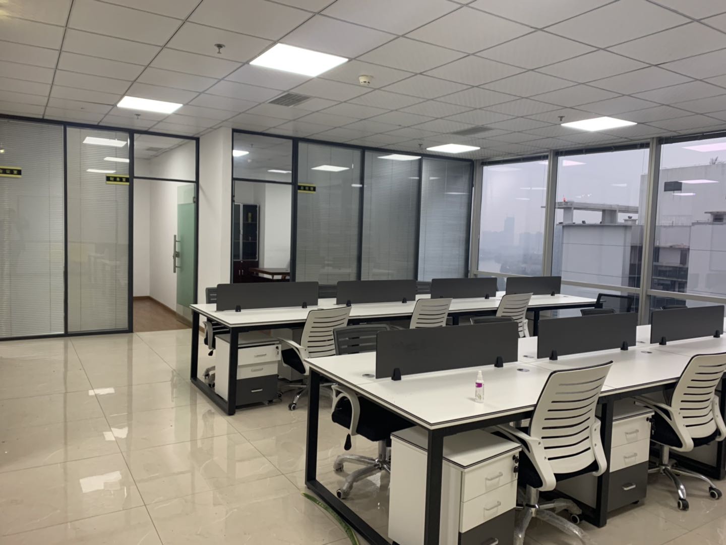 东大街 临近地铁办公丨时代8号丨 精装带家具 东方广场 春熙路