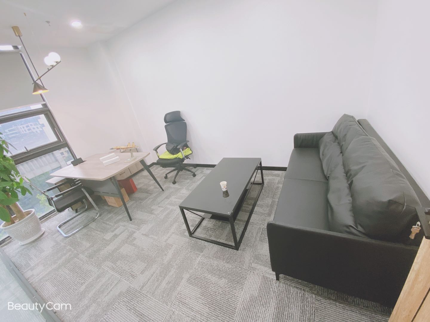 盛大国际  高利用率469平米16工位小户型，全新装修，户型方正