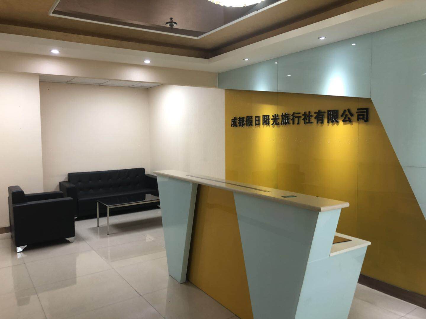 环球广场4隔间40工位艺术精装双面采光房东特价在租近地铁|金牛区写字楼|金牛区办公室|租小团