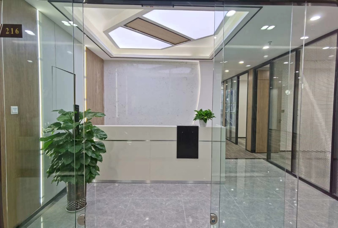 珠宝中心3隔间12工位精装带家具特价在租无中介费公摊小近地铁|金牛区写字楼|金牛区办公室|租小团