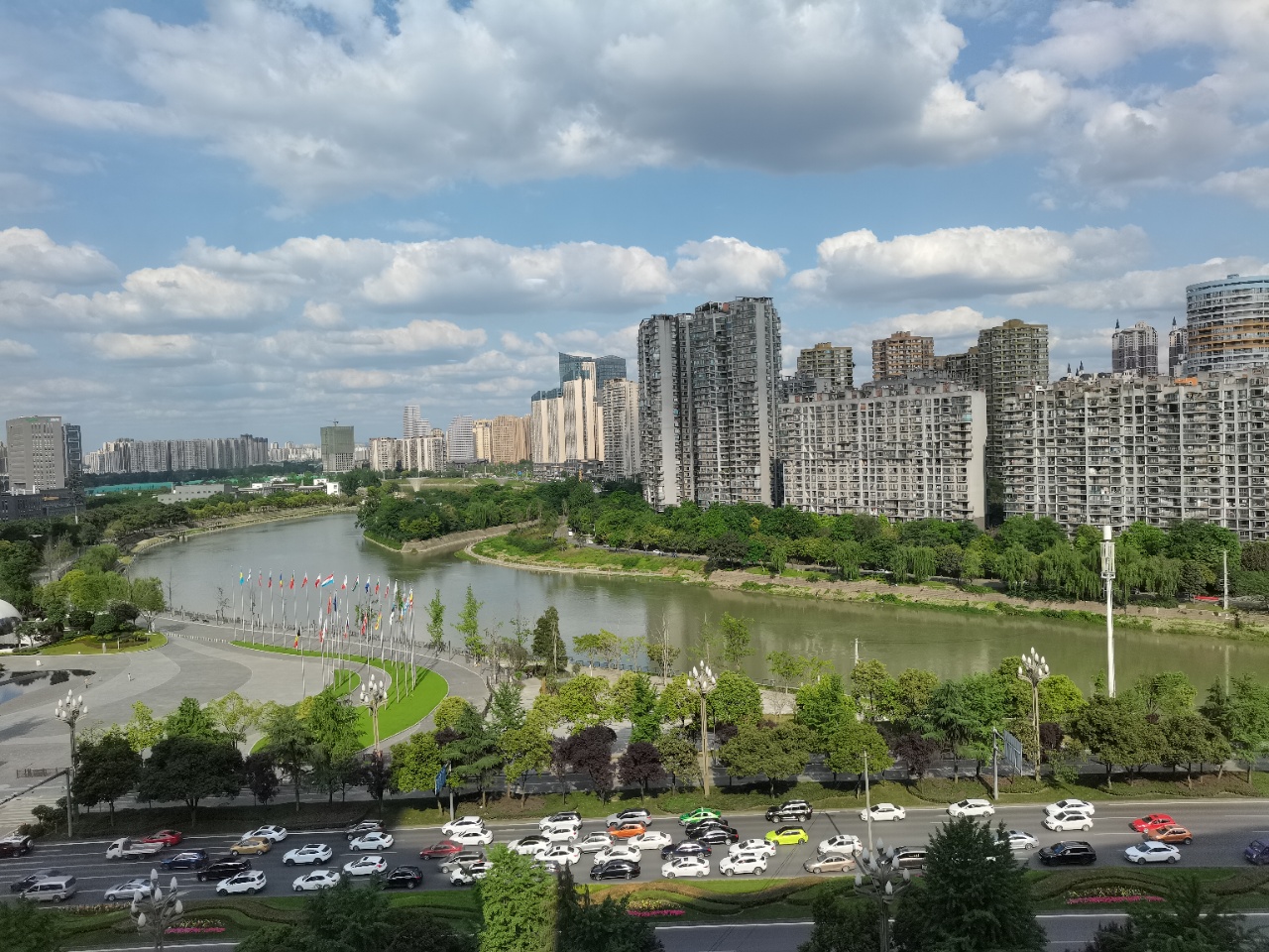 美年广场天府五街地铁口 江景复试精装|高新区写字楼|高新区办公室|租小团