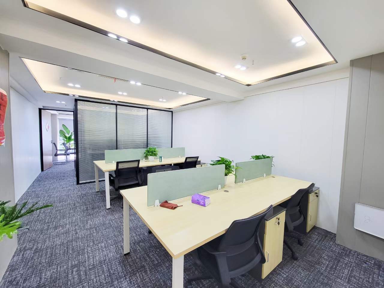 孵化园双地铁口按套出租 报价含物业 2隔间8工位 无加时费  高新区奥克斯广场写字楼出租