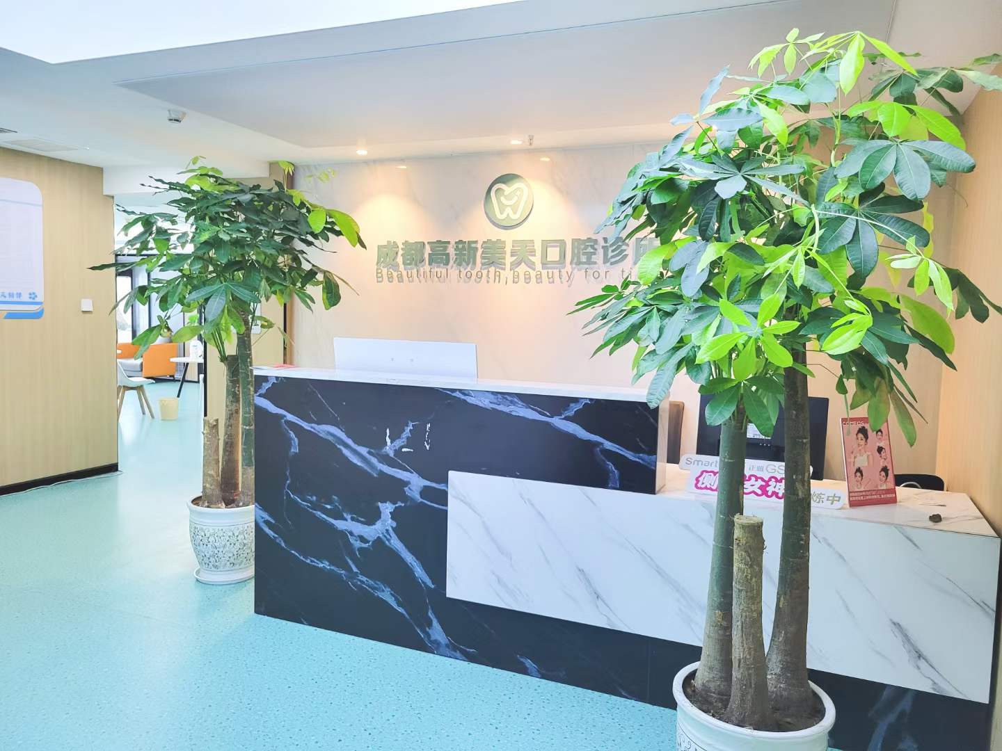 孵化园双地铁口按套出租 报价含物业 200平 6隔间20工位 无加时费  高新区奥克斯广场写字楼出租