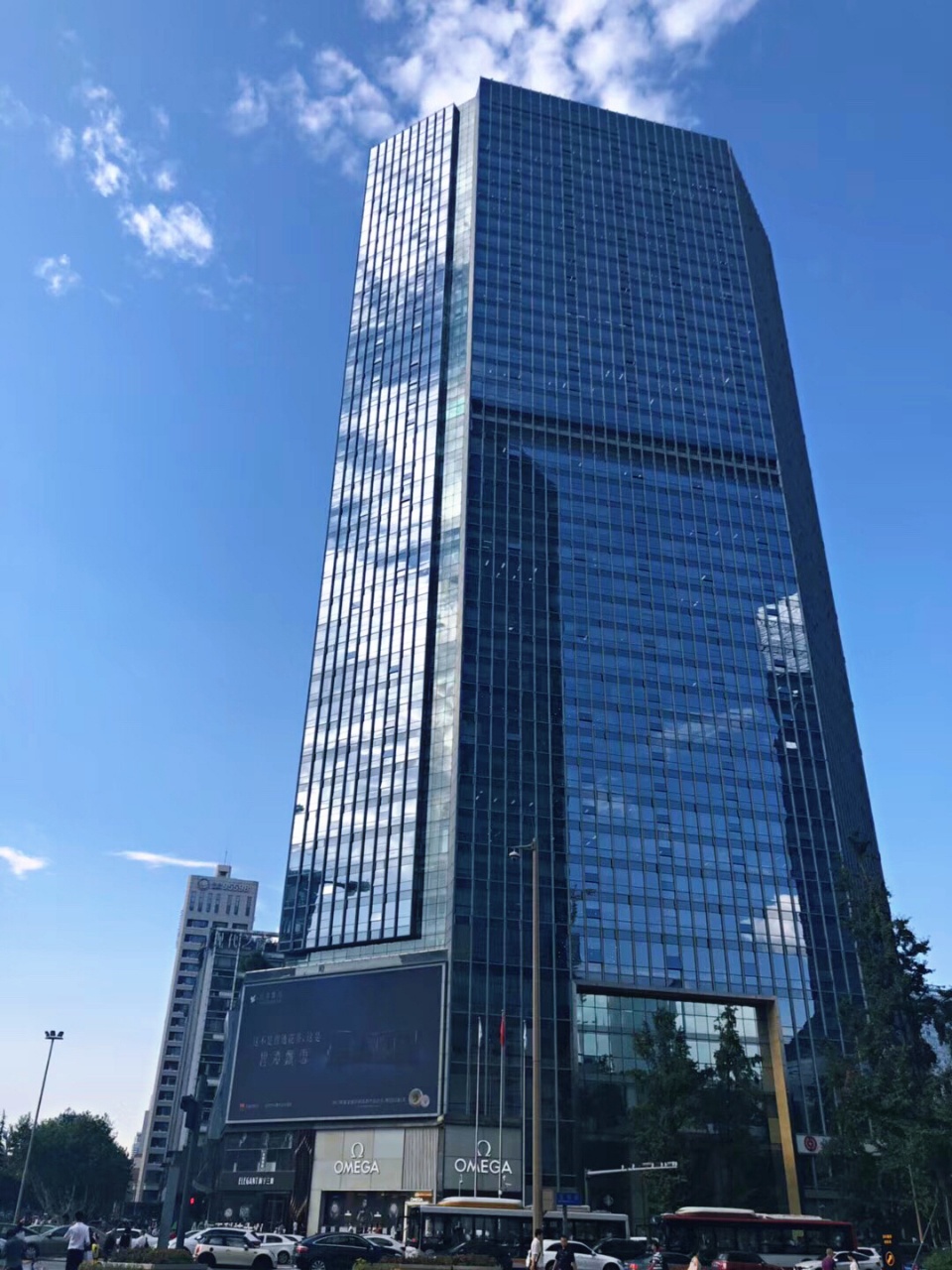市中心超甲楼盘 锦江宾馆站 精装修  天地墙 清水写字楼出租 各个面积段任选