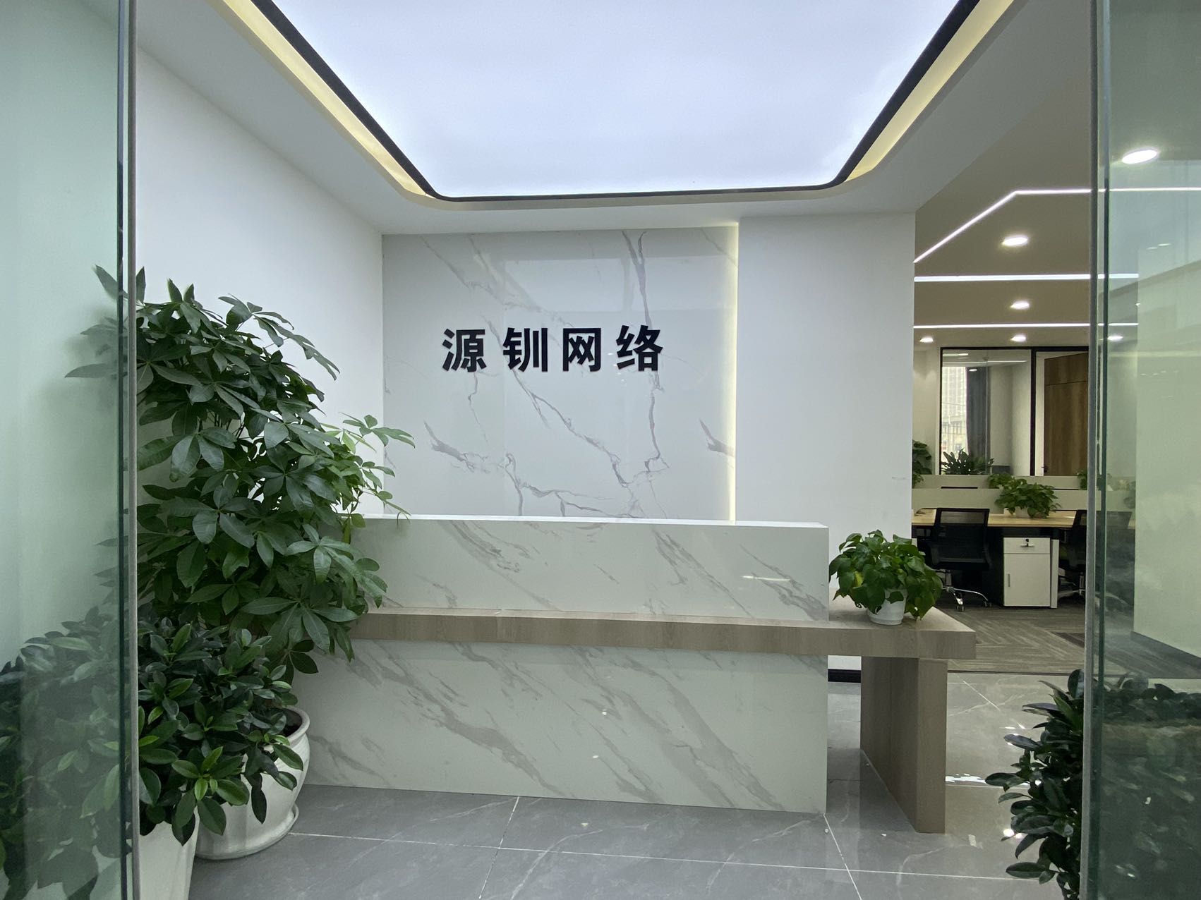 6号线梁家巷地铁口4隔间18工位精装带家具无加时费房东直租|金牛区写字楼|金牛区办公室|租小团
