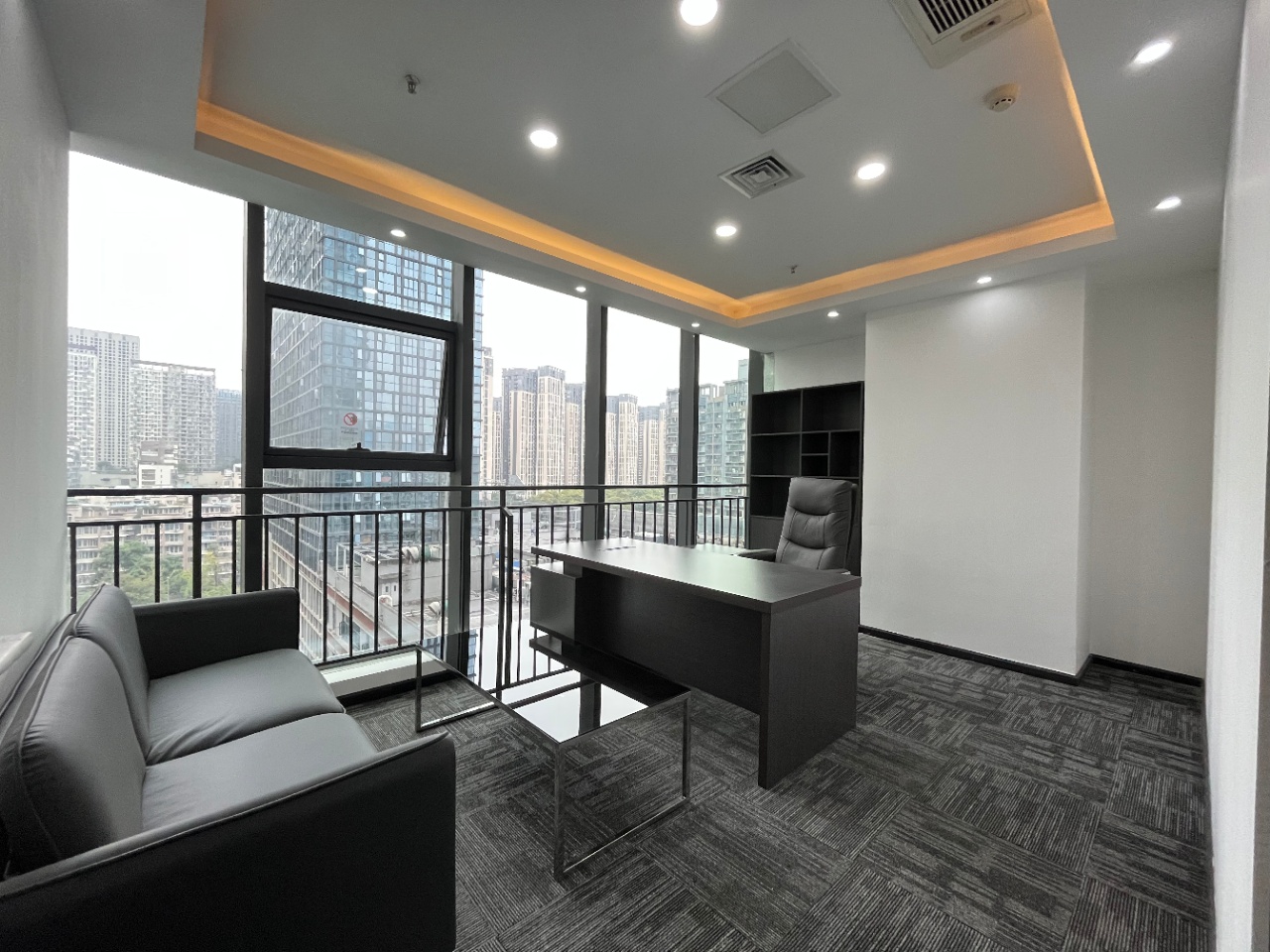 建设北路 158平 3隔间20工位 利用率超高  精装带家具 拎包入住钻石广场