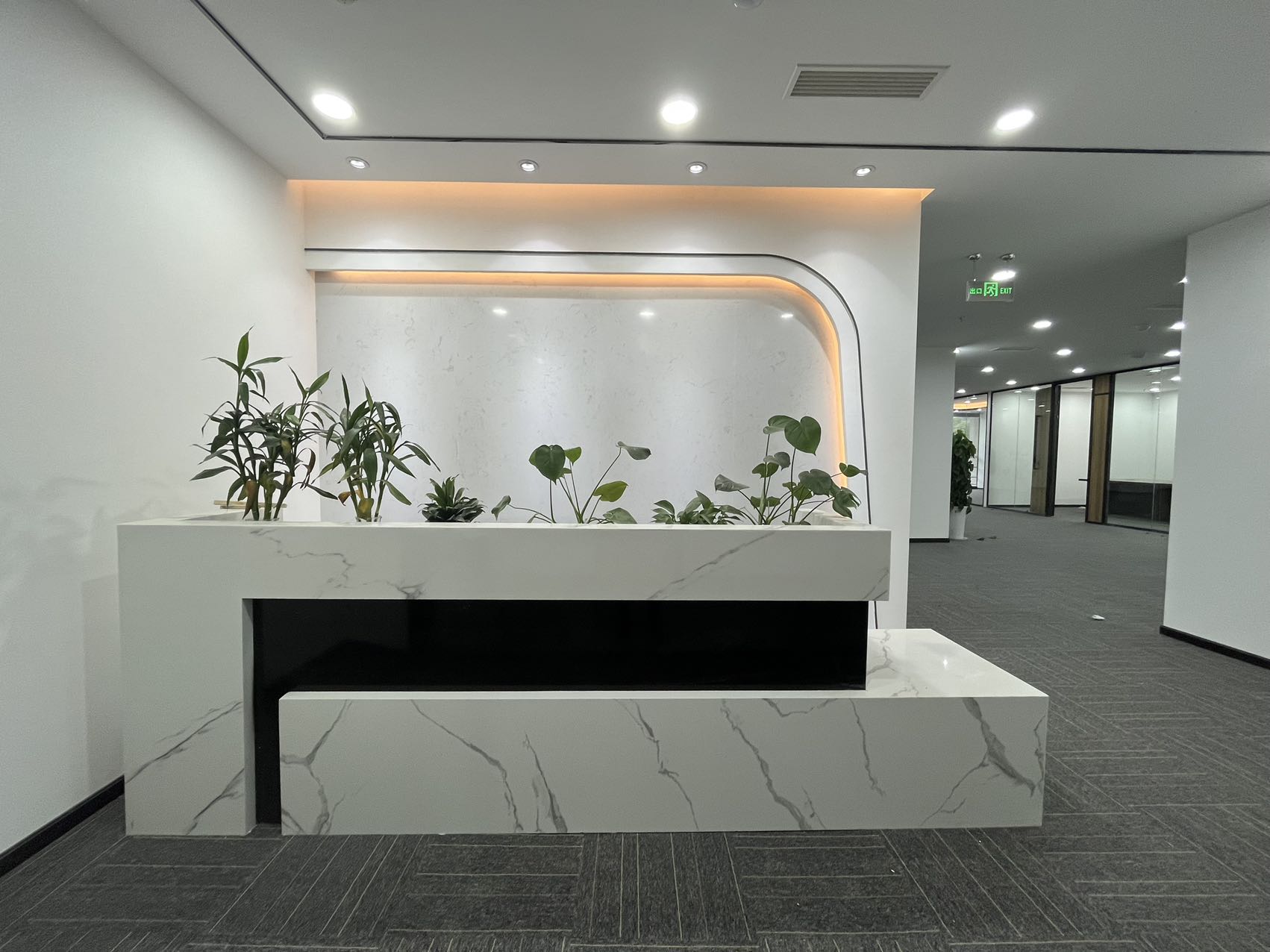 高新区新川科技园 地铁1号线 五根松 广都 创意中心  546平出租精装带家具