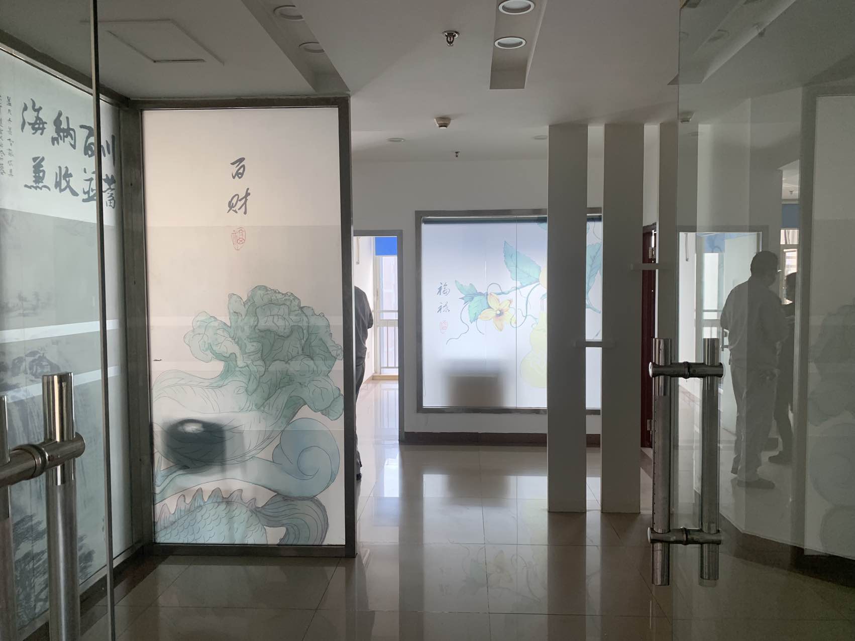 武侯区桐梓林商鼎国际写字楼出租249平3隔间14工位带储物间杂物间精装带家具限时特价|武侯区写字楼|武侯区办公室|租小团