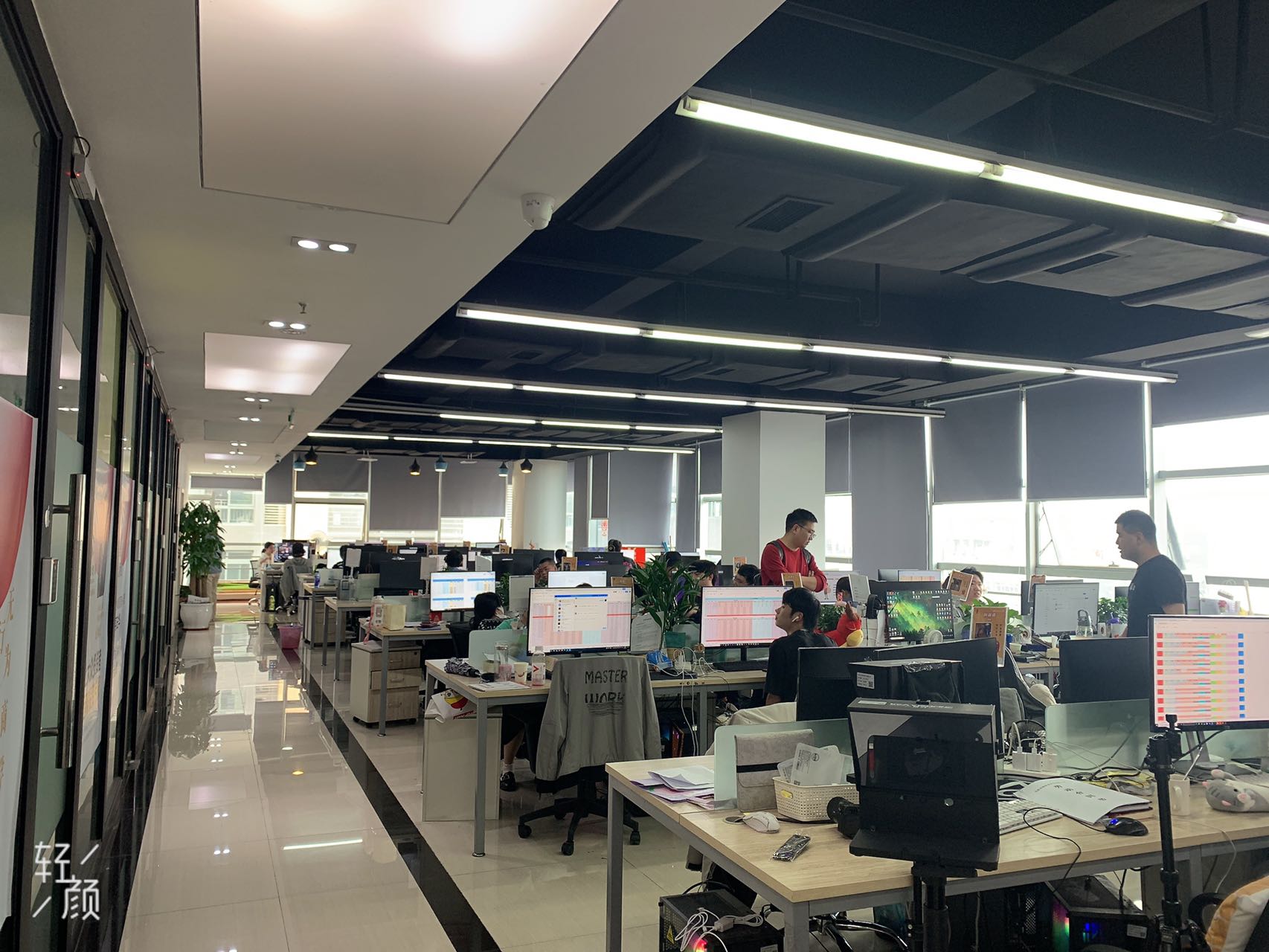 5号线市一医院地铁 双面采光 7隔间70工位 视野好 工位好 精装带家具 天府新谷|高新区写字楼|高新区办公室|租小团