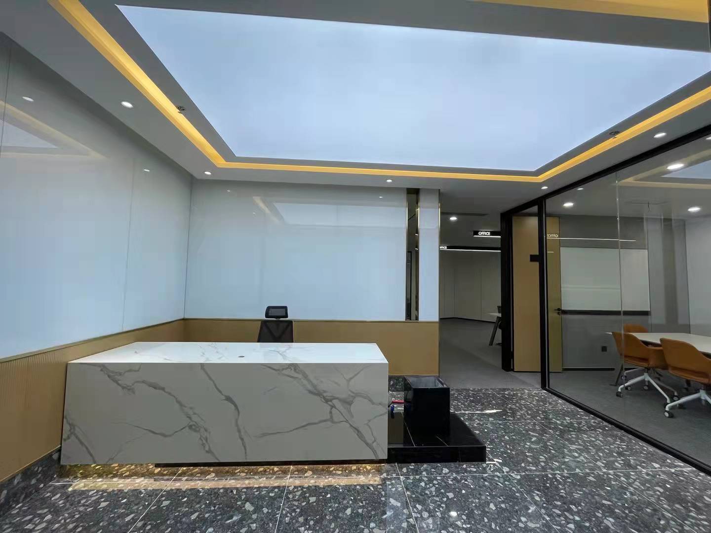 金牛区金周路4隔间30工位双面采光高区视野房东特价直租