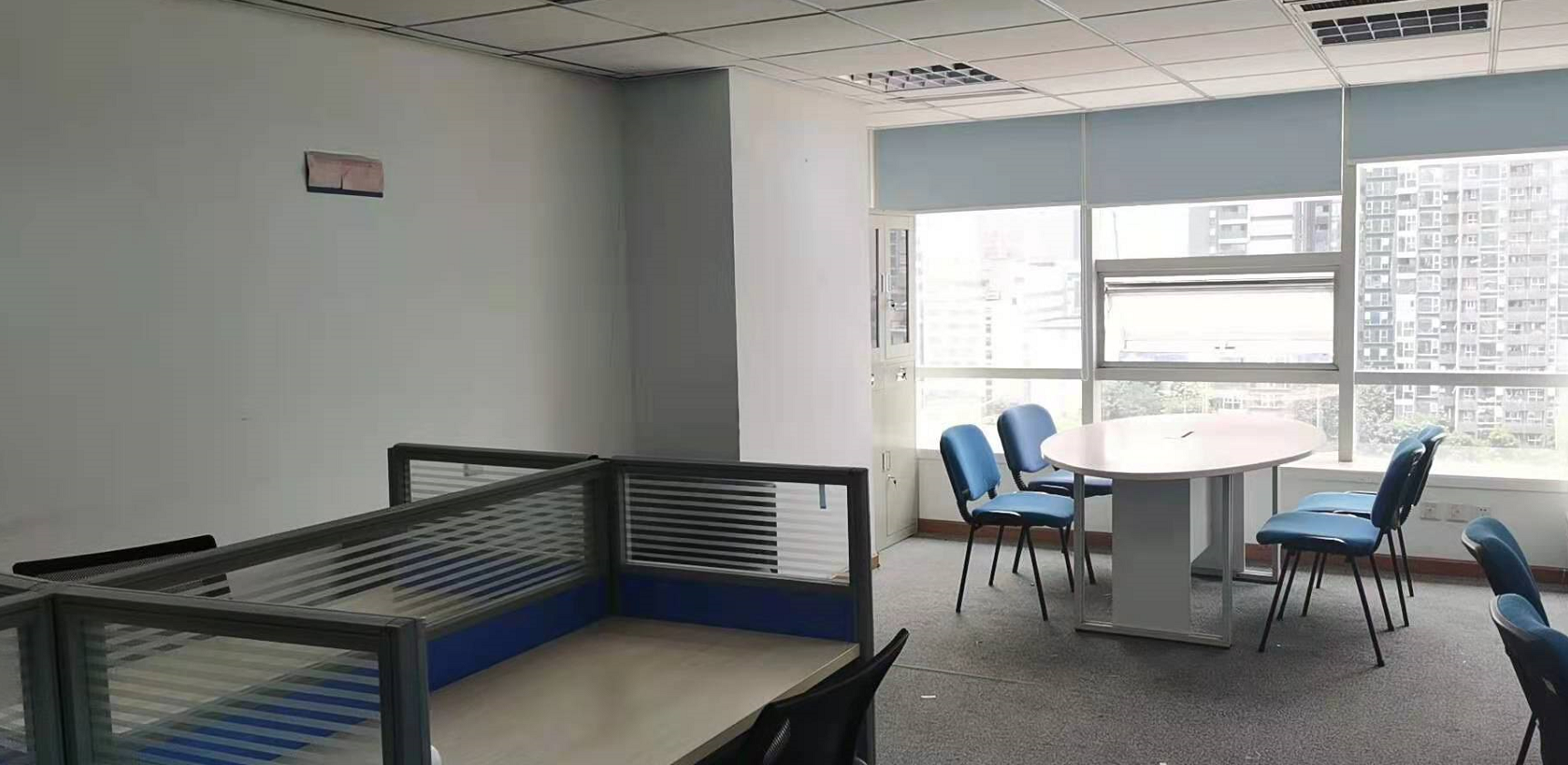 冠城广场精装带家具！新装修 近地铁 天府广场 市中心 名企优选 大气明亮 高端 甲级写字楼