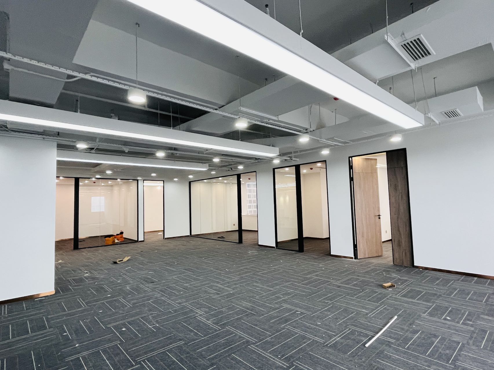 春熙路地铁口|友谊广场 转角户型双面采光 市中心繁华地段双地铁