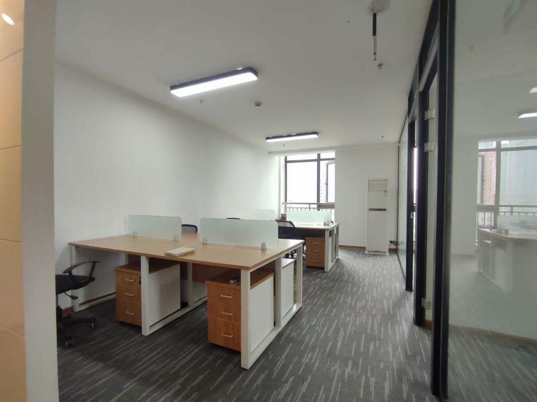 二街性价比房源 2隔间8工位 精装带家具 户型方正 蜀都中心|高新区写字楼|高新区办公室|租小团