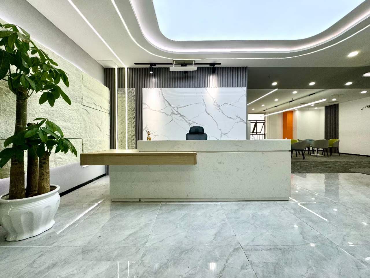 天府三街无加时费楼盘 8隔间96工位  报价含物业费 拎包入住 省事省心 高新区天合凯旋广场写字楼出租