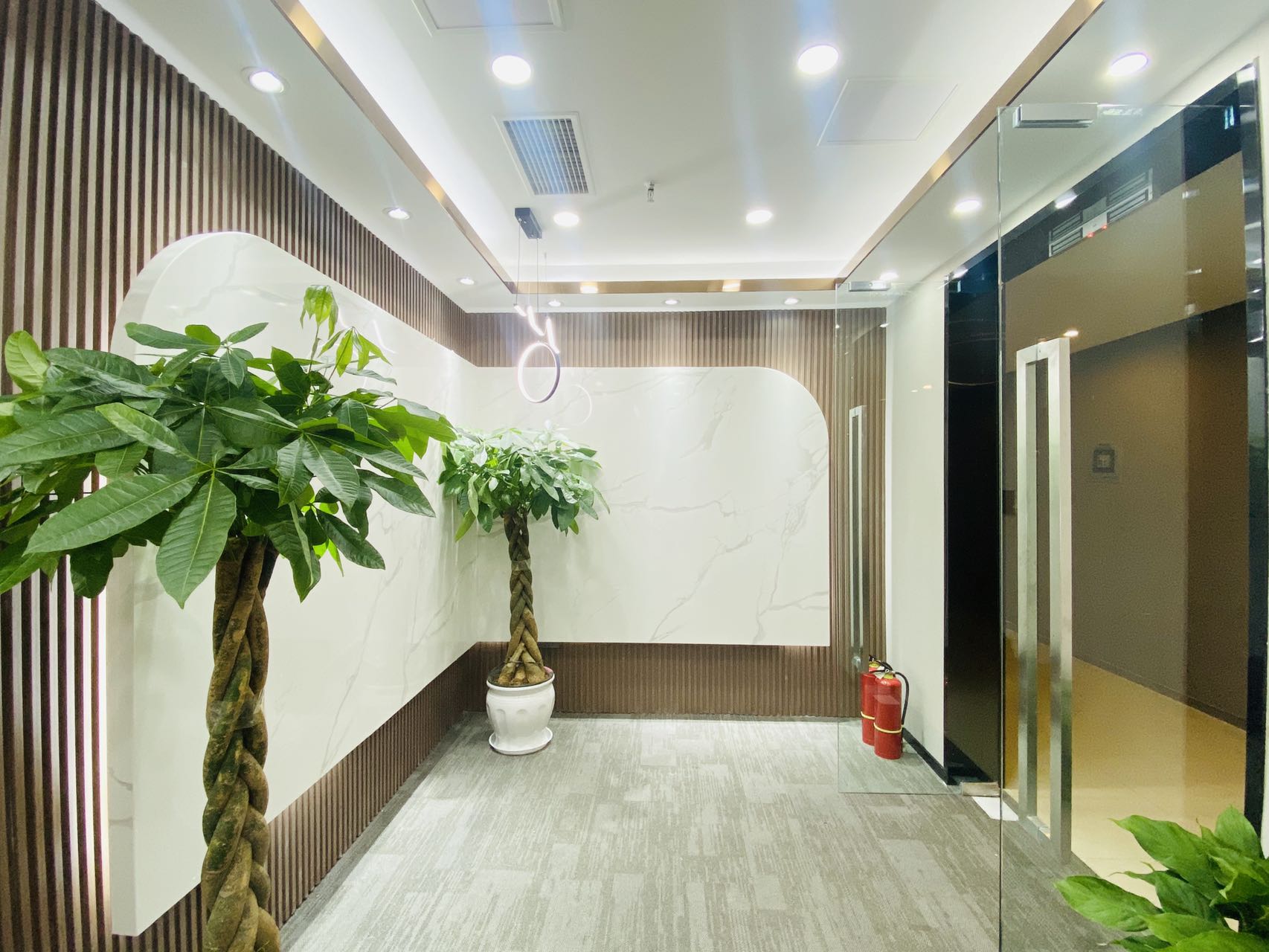 金牛万达2隔间12工位精装修带家具采光通透高区云端办公甲级写字楼近地铁人民北路