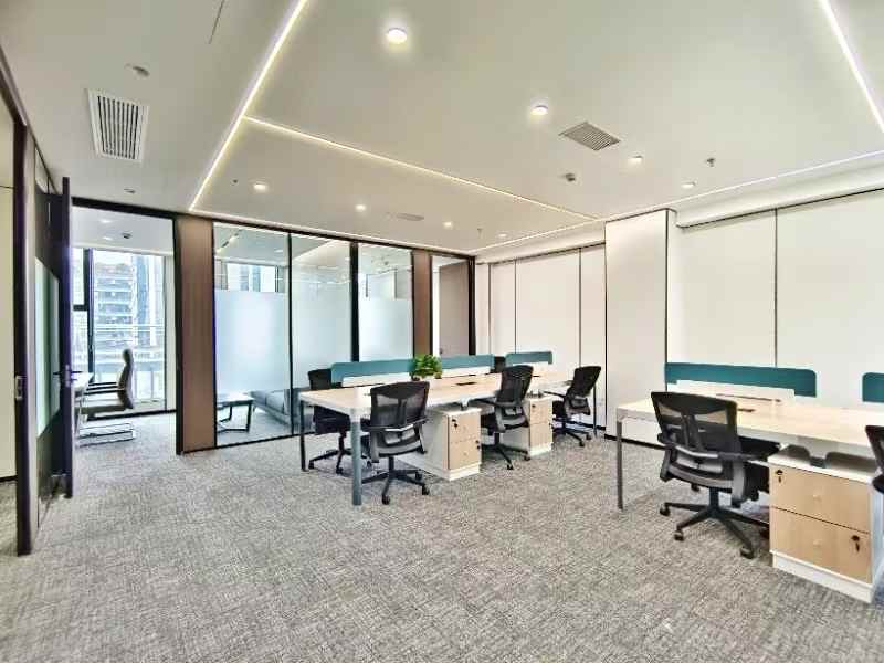金牛区2号线金周路地铁400米 优质楼盘 4隔间13工位 户型装修巴适 视野开阔 安格斯汇创中心办公室出租