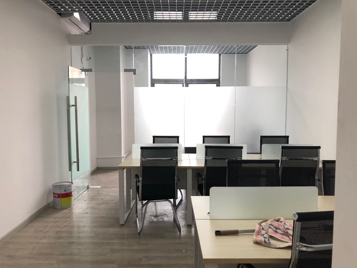 成华区驷马桥台州商人大厦 地铁口精装修带家具现房，高质低价