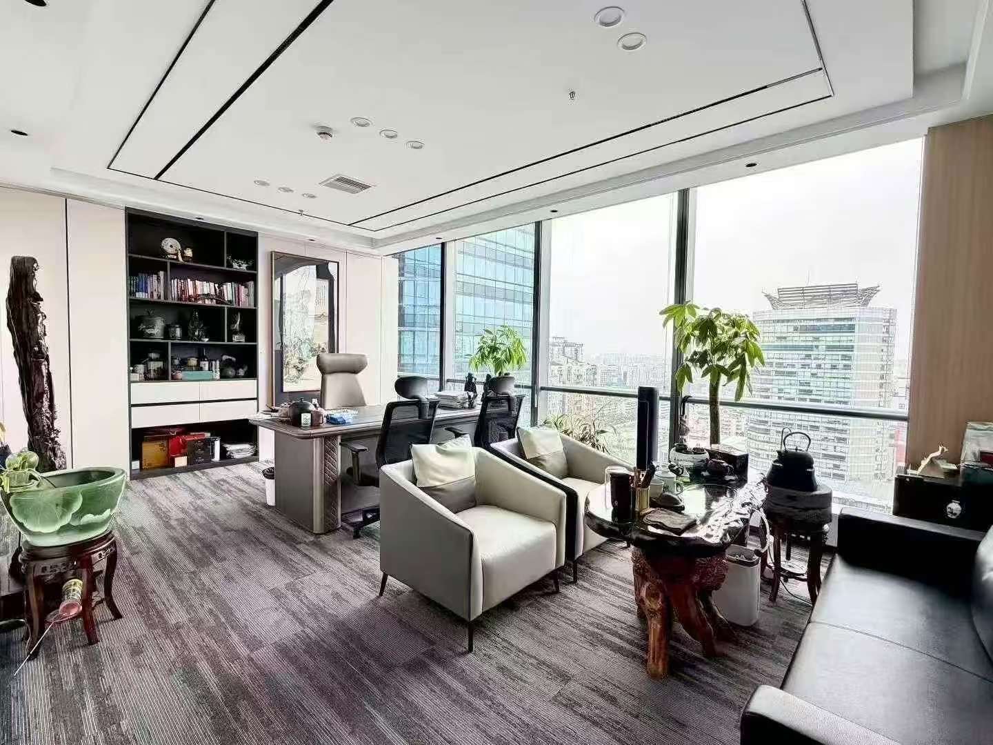 主城区1/8号线交汇-倪家桥地铁200米 含物业按套出租 7隔间50工位 工区双面采光 保利中心办公室出租|武侯区写字楼|武侯区办公室|租小团