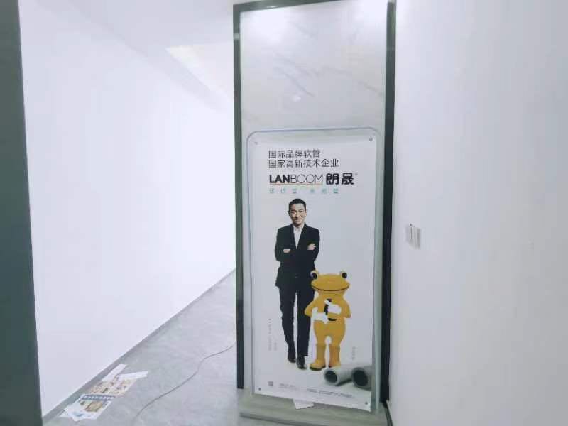 青羊区成都西站地铁口青羊万达广场38平精装小面积办公室  创业首选