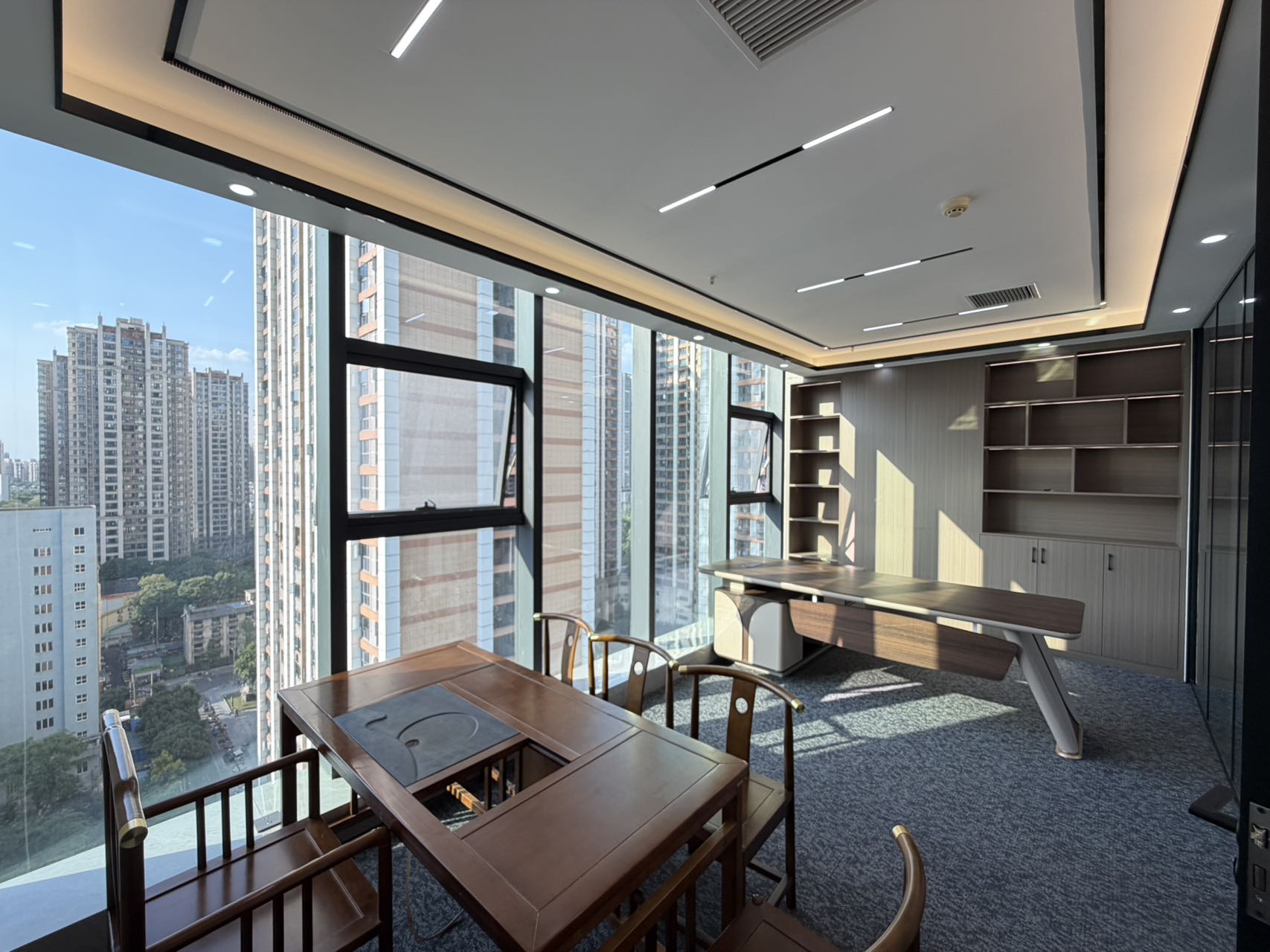 （成华区）建设北路地铁几百米 优质小面积 2隔间6-9工位 精装带家具 含物业费 钻石广场办公室出租