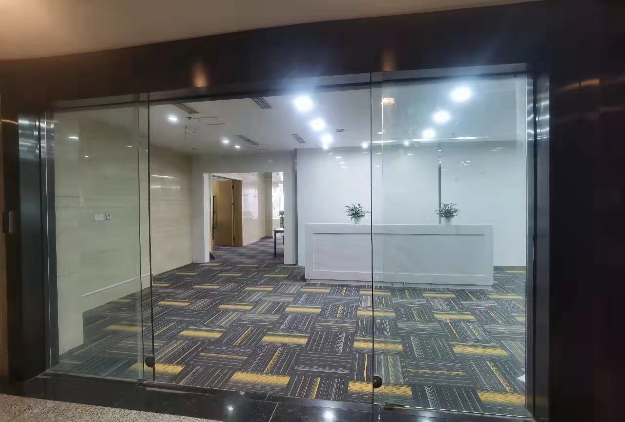 高新区环球中心8隔间80工位艺术精装带家具高区采光房东特价在租|高新区写字楼|高新区办公室|租小团