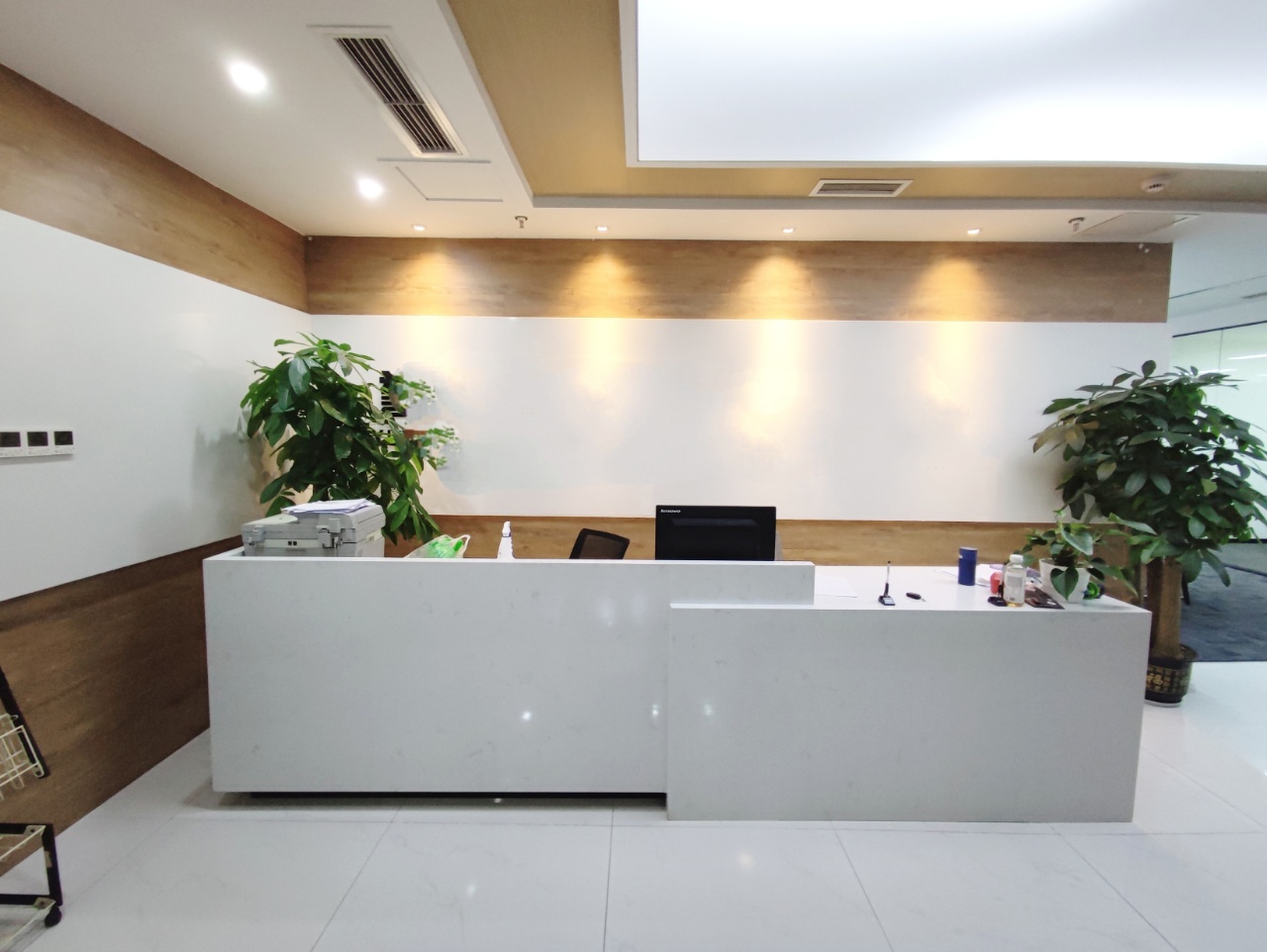 高新区环球中心4隔间20工位特价艺术精装带家具高区采光|高新区写字楼|高新区办公室|租小团