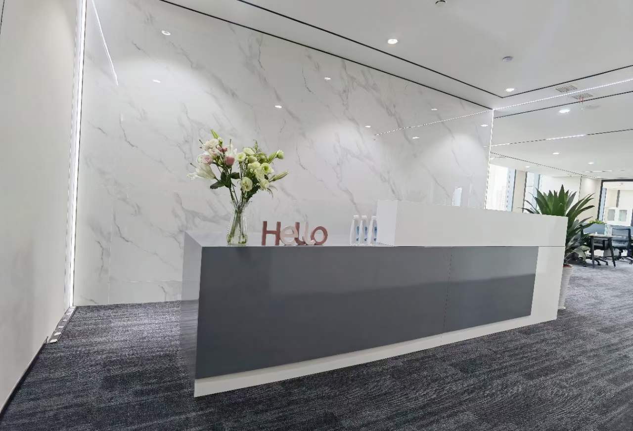 省体育馆甲级精装现房 3隔间18工位 精装带家具 户型方正 大陆国际办公室出租